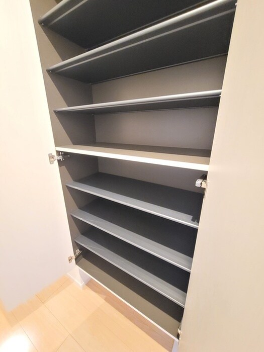 物件内観写真16　(靴箱)