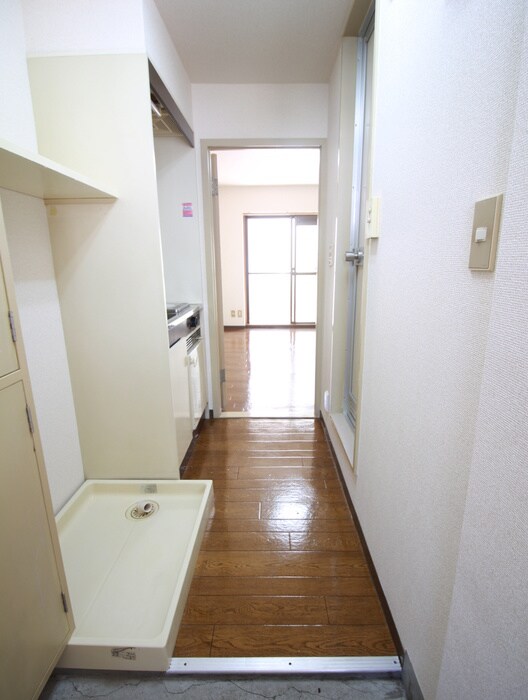 物件内観写真15　(廊下)