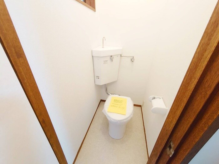 物件内観写真8　(トイレ)