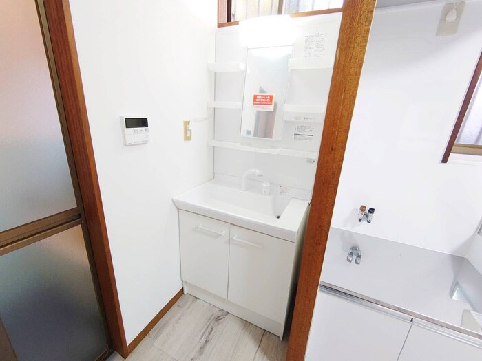 物件内観写真10　(洗面)