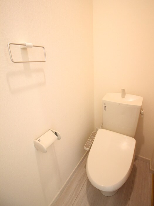 物件内観写真14　(トイレ)