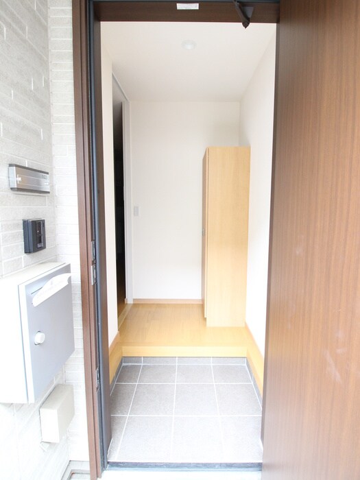 物件内観写真18　(玄関)