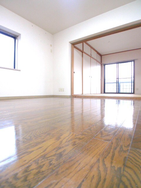 物件内観写真5　(居室)