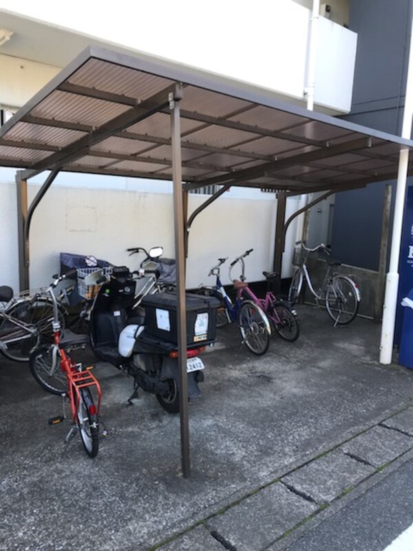 バイク置き場