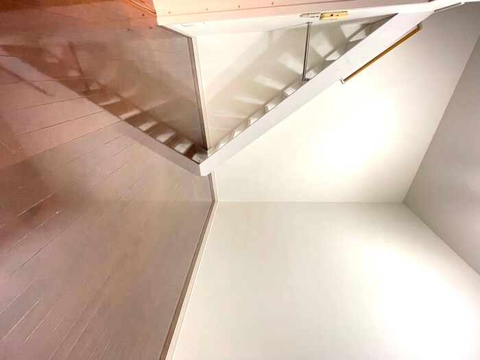 物件内観写真4　(居室)