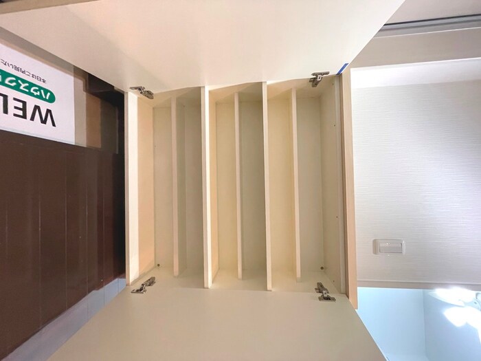 物件内観写真9　(靴箱)