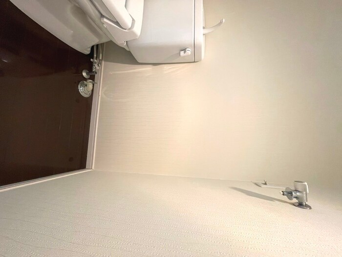 物件内観写真18　(洗濯機置場)