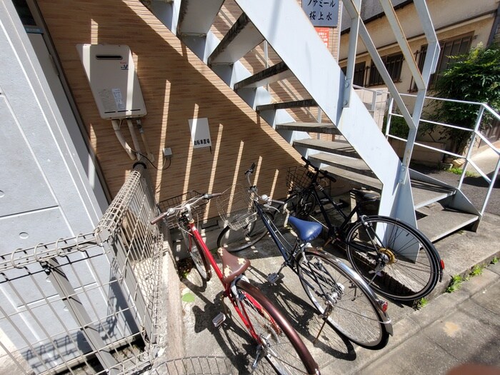 物件外観写真4　(駐輪場)