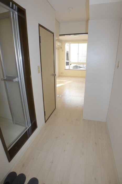 物件内観写真17　(廊下)