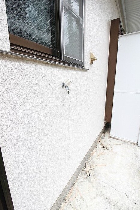 物件内観写真11　(洗濯機置場)