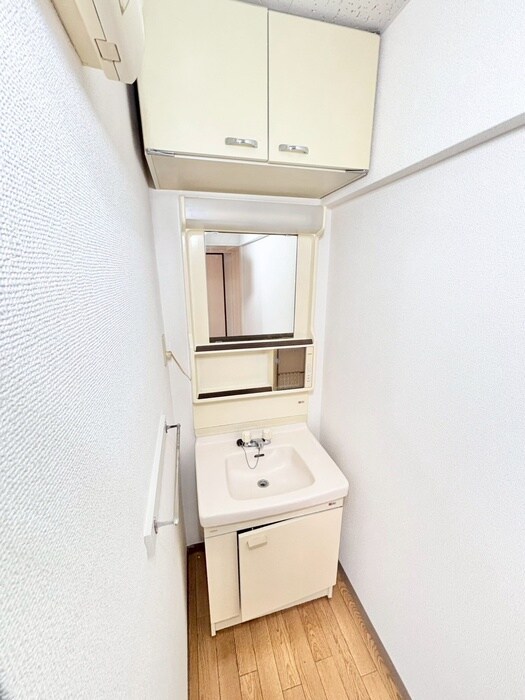 物件内観写真11　(洗面)