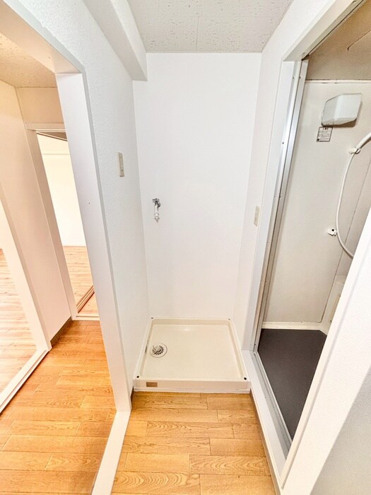 物件内観写真12　(洗濯機置場)