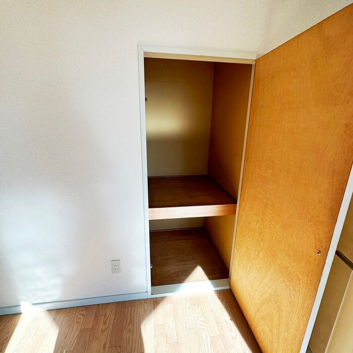 物件内観写真13　(収納)