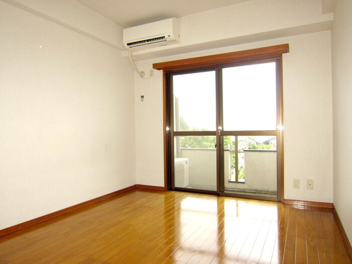 物件内観写真10　(居室)