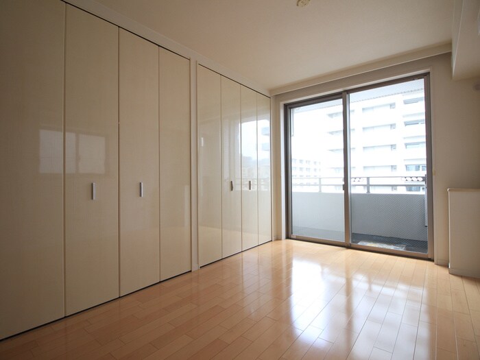 物件内観写真10　(居室)