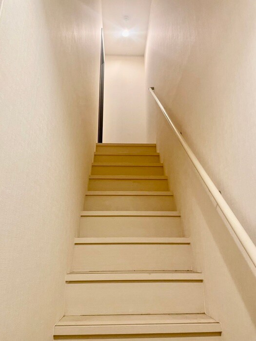 物件内観写真4　(玄関)