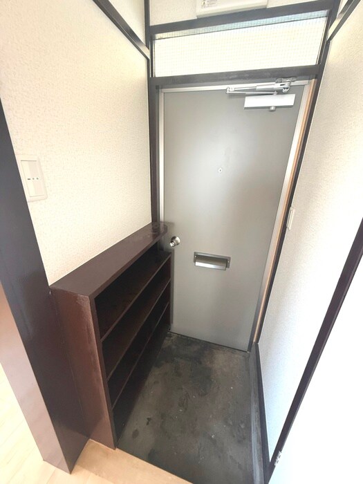 物件内観写真14　(玄関)