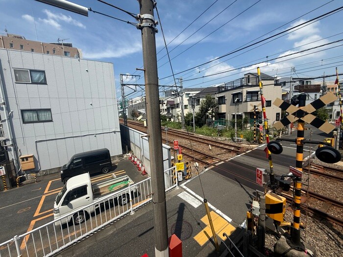 物件内観写真16　(室内からの展望)