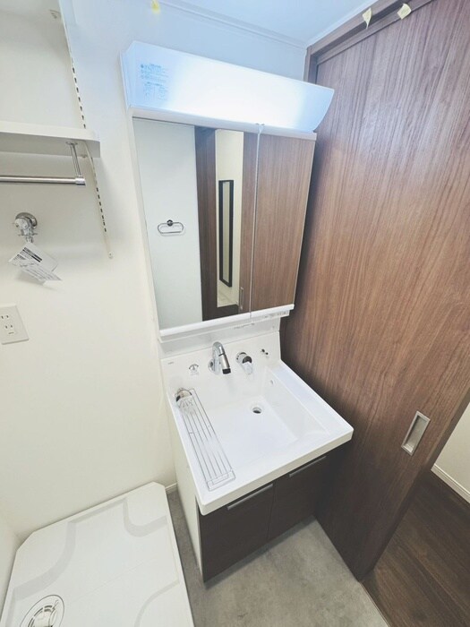 物件内観写真12　(洗面)