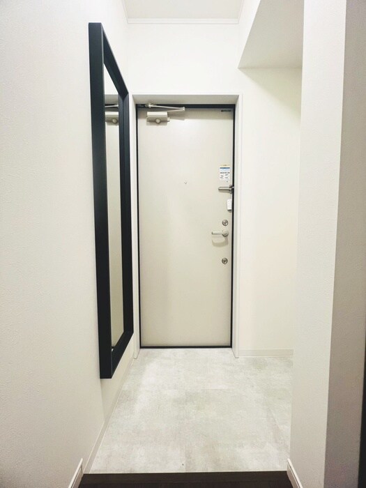 物件内観写真16　(玄関)