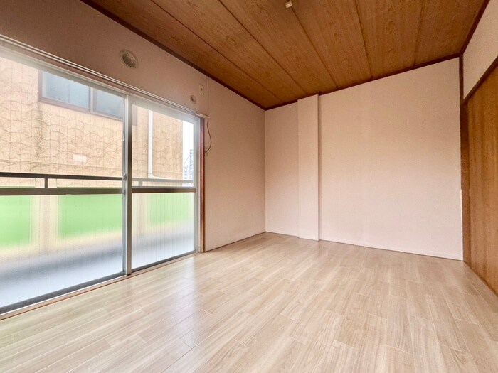 物件内観写真8　(居室)