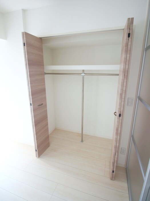 物件内観写真12　(収納)