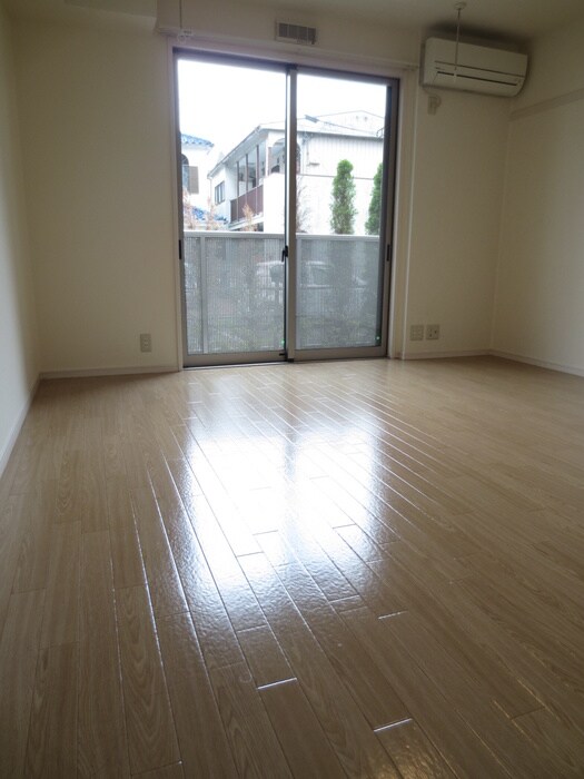 物件内観写真10　(居室)