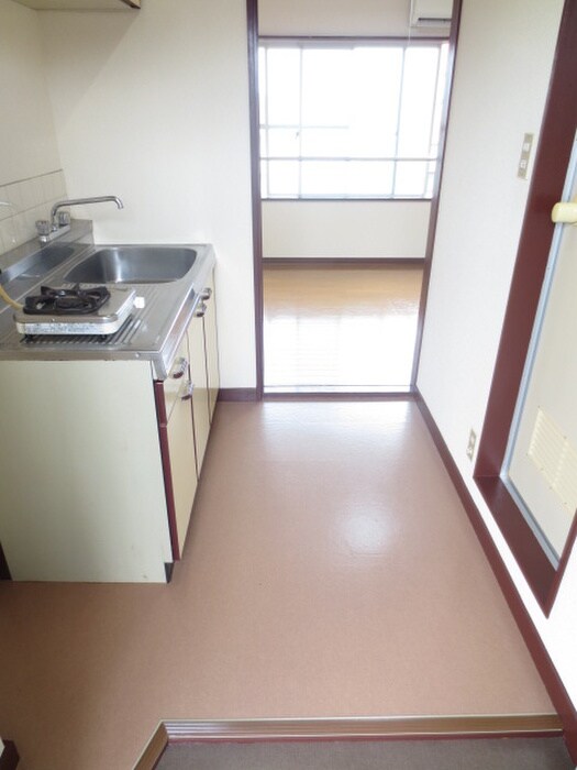 物件内観写真7　(玄関)