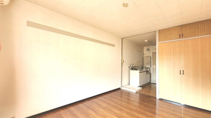 物件内観写真9　(居室)