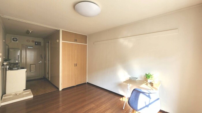 物件内観写真9　(居室)