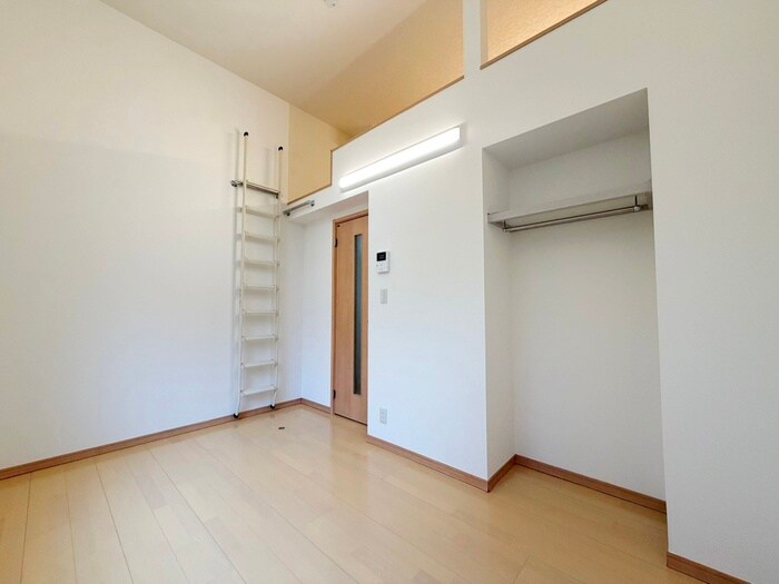 物件内観写真8　(居室)