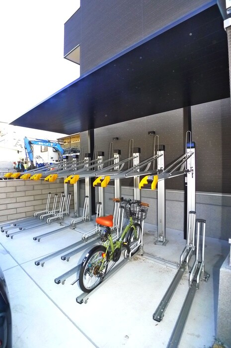 物件外観写真4　(駐輪場)