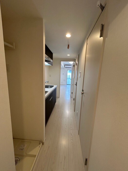 物件内観写真15　(廊下)