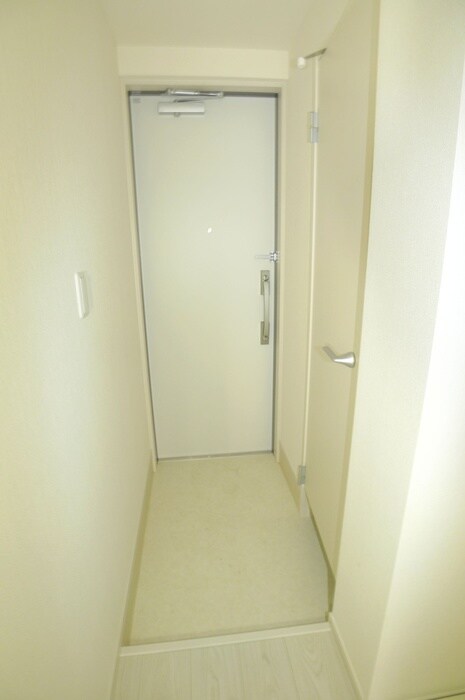 物件内観写真17　(玄関)