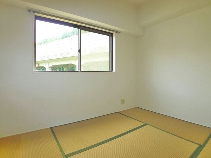 物件内観写真18　(居室)