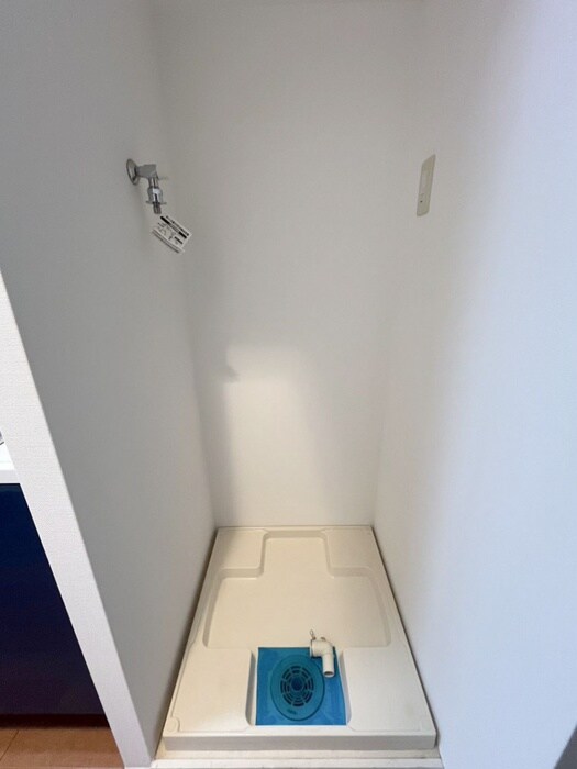 物件内観写真15　(洗濯機置場)