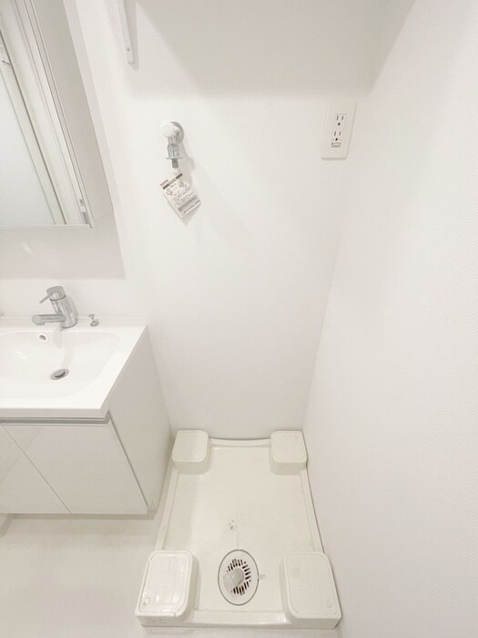 物件内観写真12　(洗濯機置場)