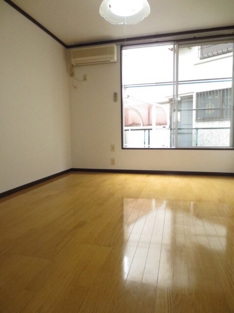 物件内観写真9　(居室)