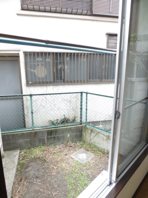 物件内観写真16　(室内からの展望)