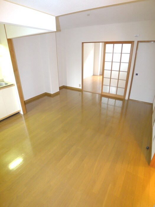 物件内観写真4　(居室)