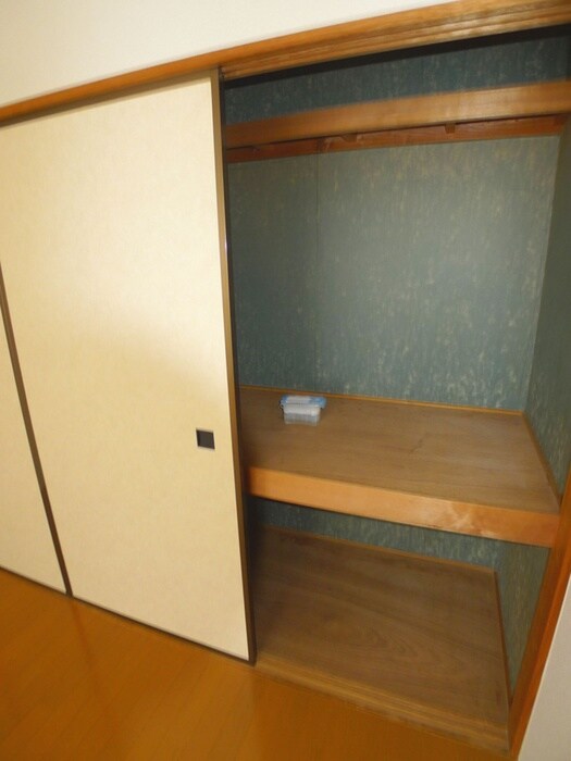 物件内観写真10　(収納)