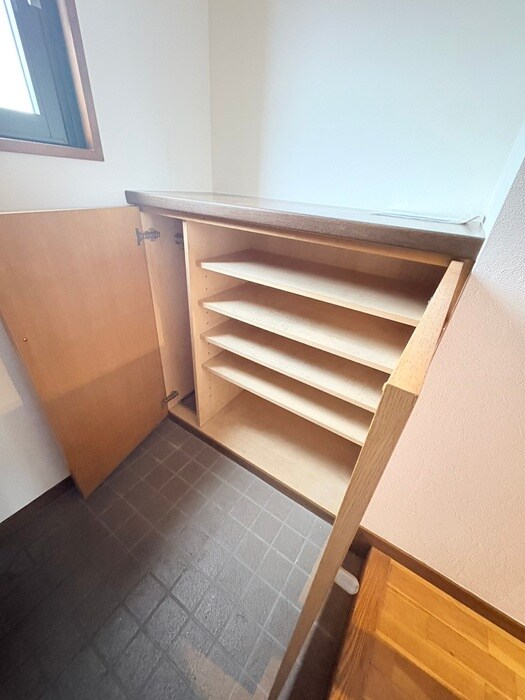 物件内観写真8　(靴箱)