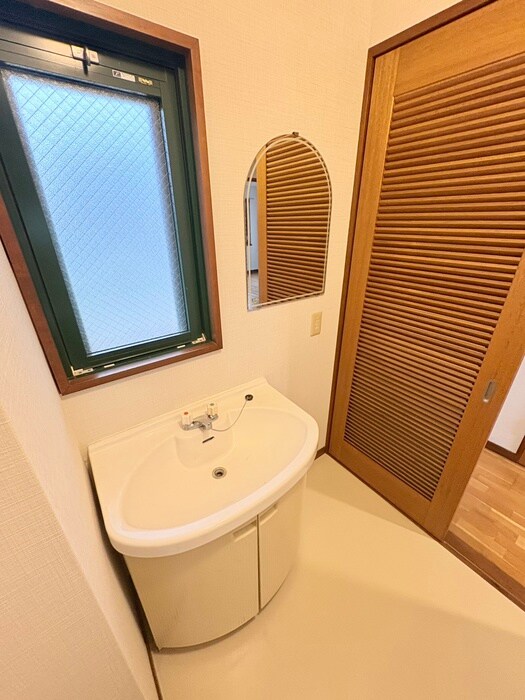 物件内観写真9　(洗面)