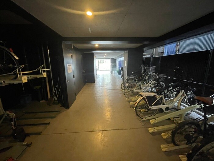 物件外観写真6　(駐輪場)