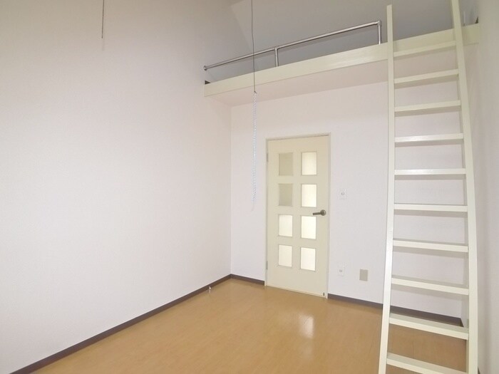 物件内観写真9　(居室)