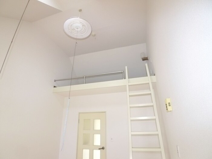 物件内観写真11　(ロフト)