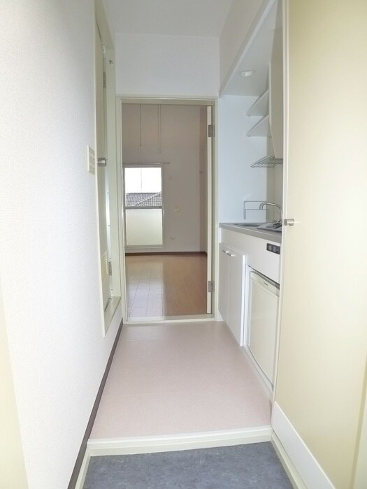 物件内観写真17　(玄関)