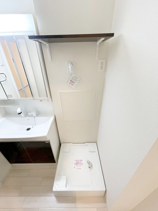 物件内観写真15　(洗濯機置場)