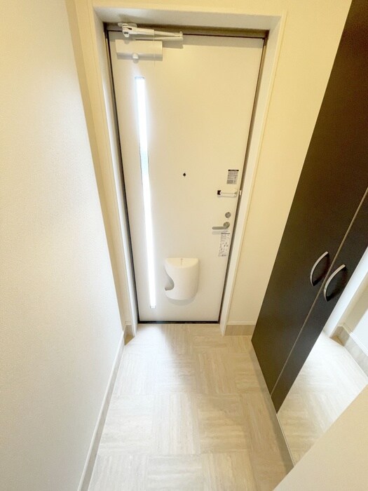 物件内観写真17　(玄関)