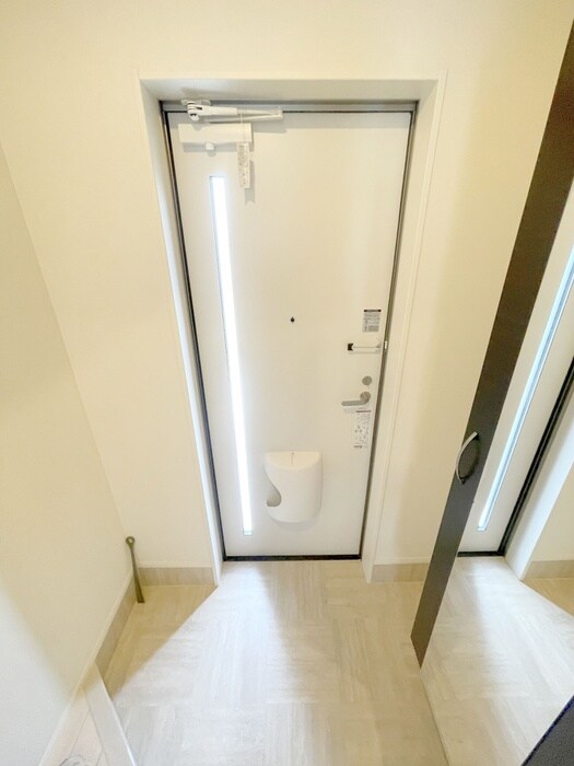 物件内観写真17　(玄関)